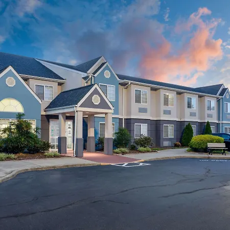 Microtel Inn & Suites By Wyndham Burlington-3