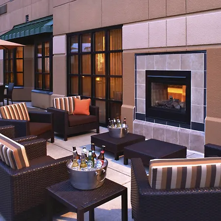 Courtyard Cincinnati Covington-3
