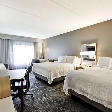 Courtyard By Marriott Dalton-3