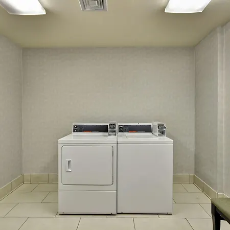 Holiday Inn Express Romulus / Detroit Airport By Ihg-3