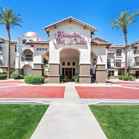 Hampton Inn & Suites Phoenix-Goodyear-3
