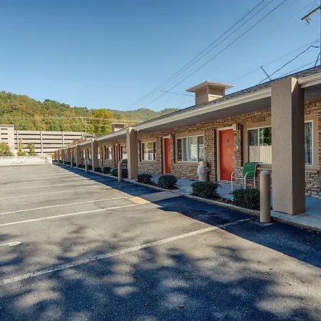 Cherokee Grand Hotel-2