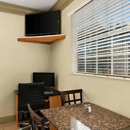 Best Western Willits Inn-2