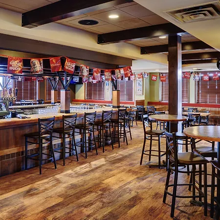 Lakeview Inns & Suites - Fort Saskatchewan-2