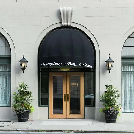 Hampton Inn & Suites Atlanta-Downtown-2