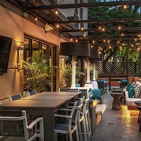 Hilton Garden Inn Los Angeles / Hollywood-2