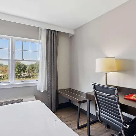 Saco Bay Hotel-3