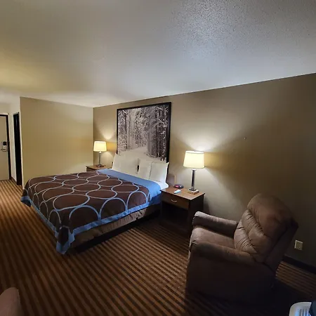 Super 8 By Wyndham Portage-2