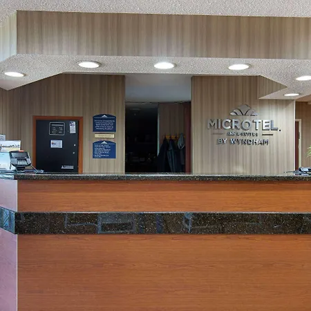 Microtel Inn & Suites By Wyndham Dry Ridge-2