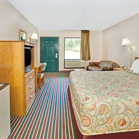 Super 8 By Wyndham Marietta/West/Atl Area-2