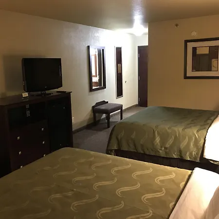 Quality Inn & Suites Terrell-3