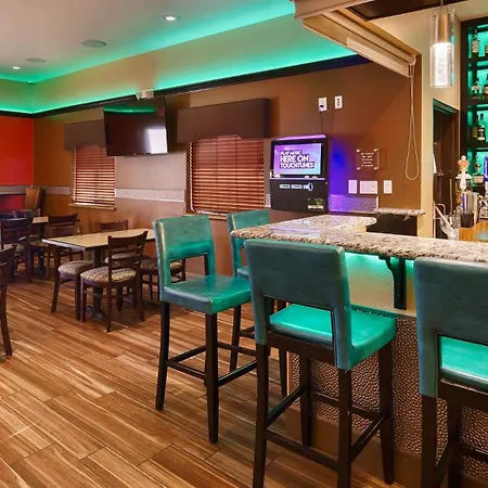 Best Western Plus Edinburg Inn & Suites-2