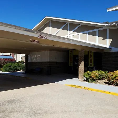 Super 8 By Wyndham Bentonville-3