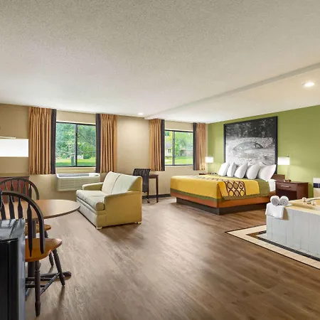 Super 8 By Wyndham Ankeny/Des Moines Area-2