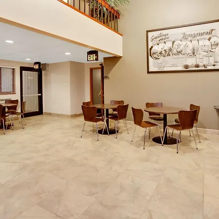 Super 8 By Wyndham Longmont/Del Camino-2