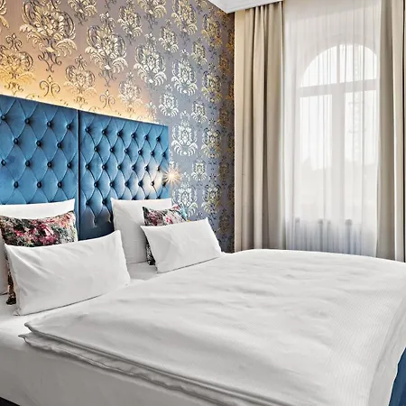 Hotel Bayerischer Hof Dresden-2