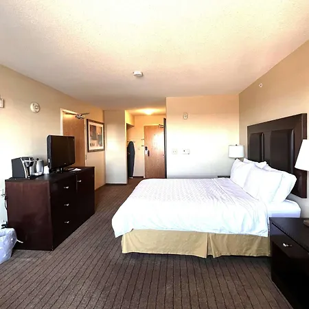 Ramada By Wyndham Prince Albert-3