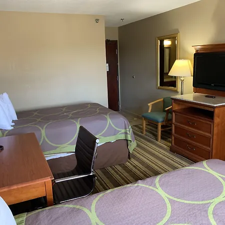 Super 8 By Wyndham Tilton/Lake Winnipesaukee-3