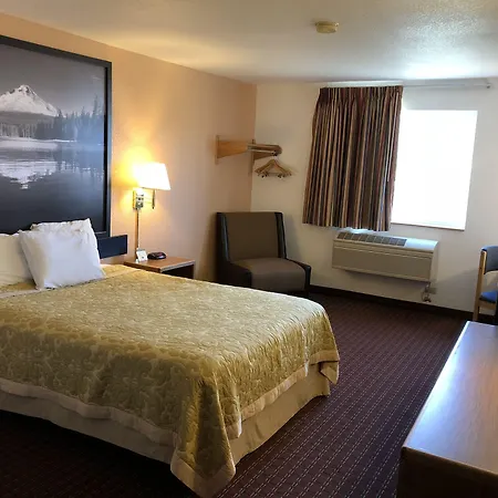 Super 8 By Wyndham The Dalles Or-2