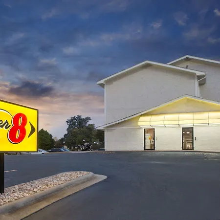 Super 8 By Wyndham Columbus Airport-2