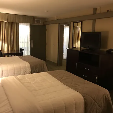 Wyndham Garden Ann Arbor-2