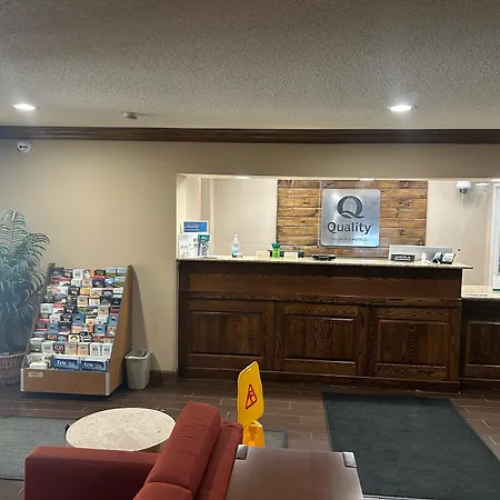 Quality Inn & Suites Bradford-2