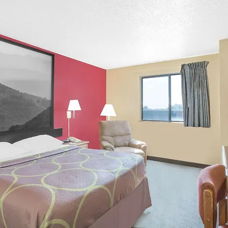 Super 8 By Wyndham Roanoke Va-3