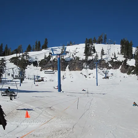 Truckee Donner Lodge-3
