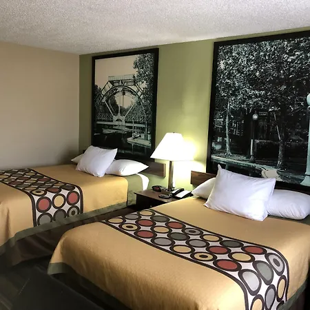 Super 8 By Wyndham Natchitoches-3