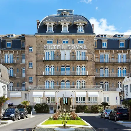 Hôtel Barrière Le Royal La Baule-3