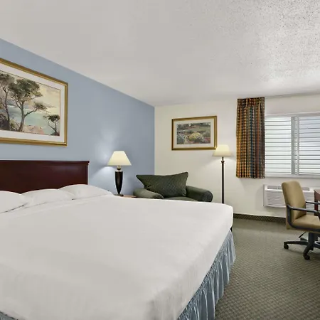 Super 8 By Wyndham Washington-2