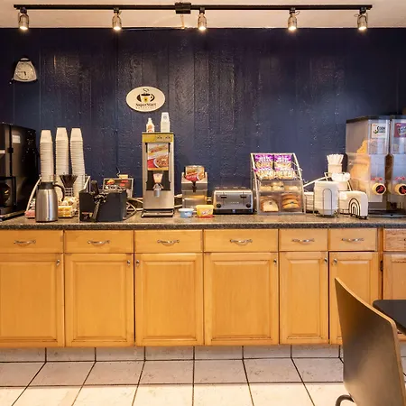 Super 8 By Wyndham Wooster-2