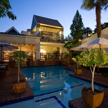 Courtyard Hotel Sandton-2