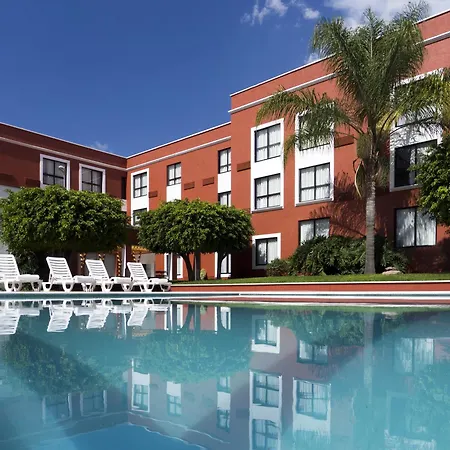 Fiesta Inn Leon-2