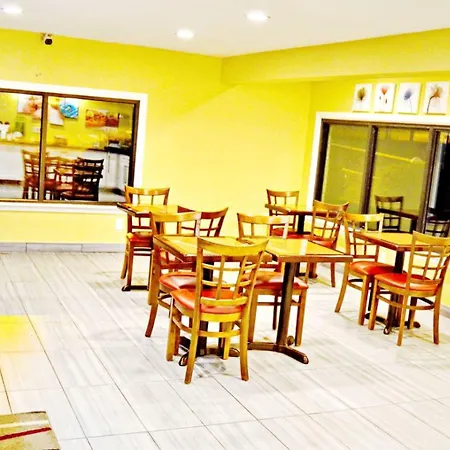 Flagship Inn & Suites-3