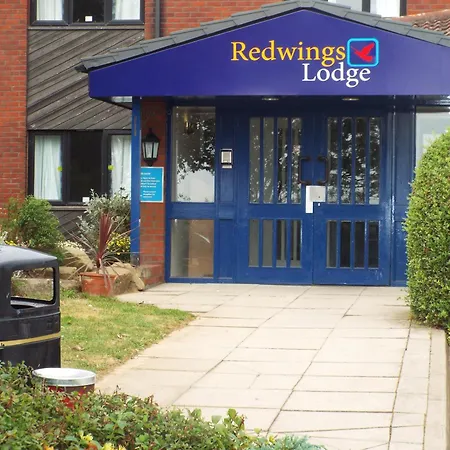 Redwings Lodge Rutland-2