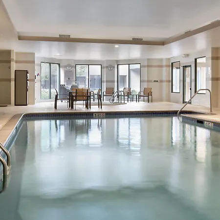 Courtyard By Marriott Jersey City Newport-2