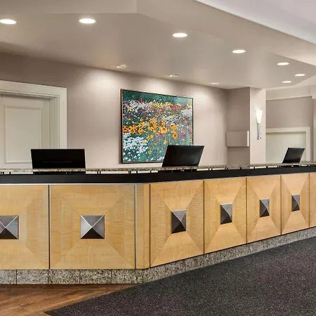 Grand Hotel & Conference Centre Calgary Airport, An Ascend Collection Hotel-2