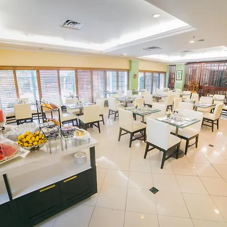 Courtleigh Hotel & Suites-2