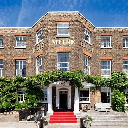 The Mitre, Hampton Court-3