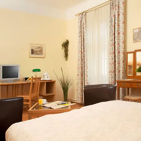 Hotel Graf Stadion-3