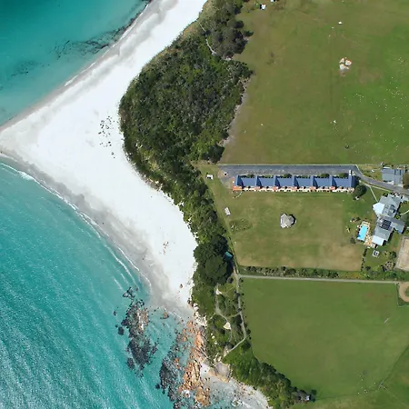 Diamond Island Resort, Restaurant & Bar And Penguin Show-3