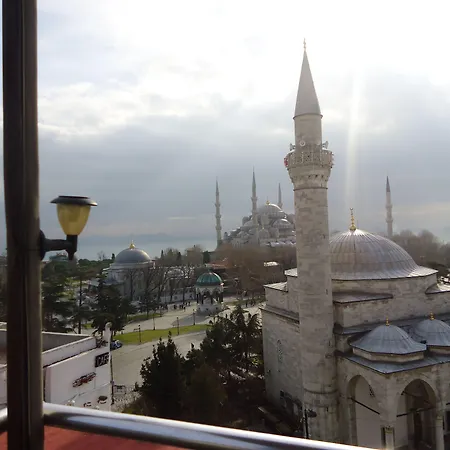 Lapis Inn Hotel & Spa-2
