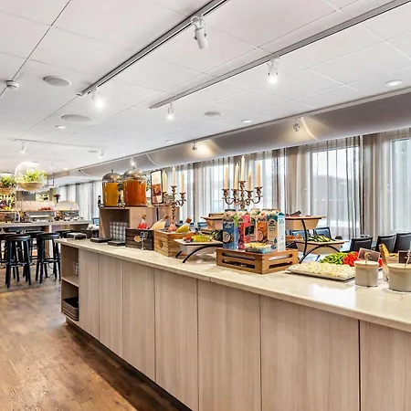 Best Western Plus Park Airport Hotel-3