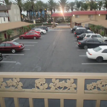 Anaheim Discovery Inn And Suites-3