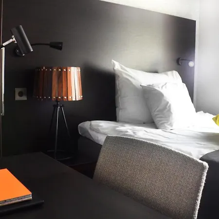 Home Hotel Plaza-2