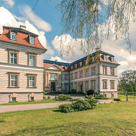 Sunday Hotel Schloss Neustadt Glewe-2
