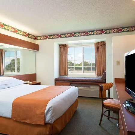 Microtel Inn And Suites Pueblo-3