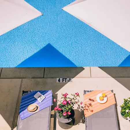 Days Inn & Suites By Wyndham Peachtree City-3