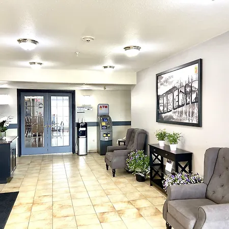 Super 8 By Wyndham Whitecourt-3
